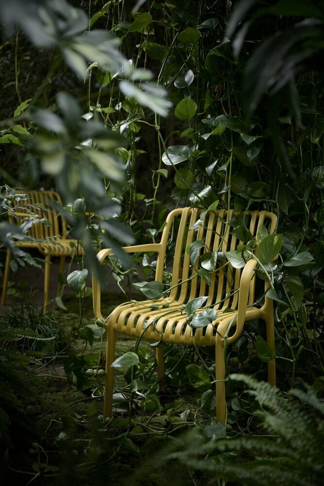 The Outsider Archie Stapelbare Tuinstoel Geel
