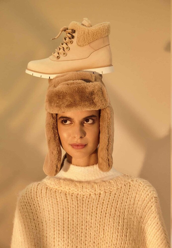 Women&#039;s Winter Boots Suede - With Shearing Details Beige 40