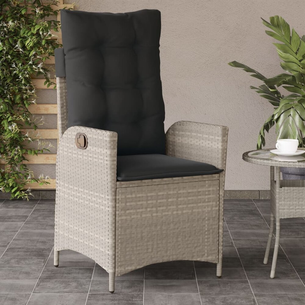 Tuinstoelen 2 st verstelbaar met kussens poly rattan lichtgrijs