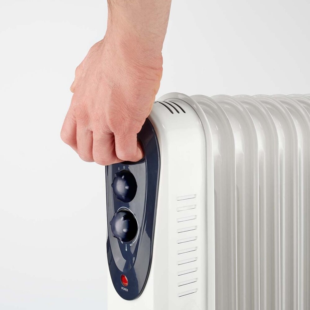 Nedis Htoi30Wt9 Mobiele Olieradiator 800 / 1200 / 2000 W 9 Vinnen Instelbare Thermostaat 3 Warmte Standen Omvalpreventie Wit