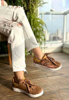 Mangar&aacute; Women&#039;s Sneakers Embroidery Suede Brown 37