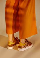 Mangar&aacute; Women&#039;s Sneakers Embroidery Suede Brown 40