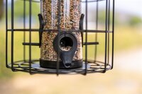 Trixie Voerdispenser Met Gaasbescherming Zwart 26X17X17 CM