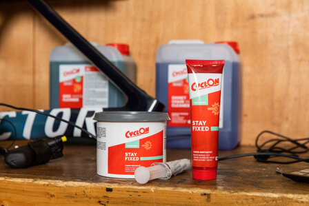 Cyclon Stay Fixed - Carbon Montagepasta Voor Fiets 50 Ml