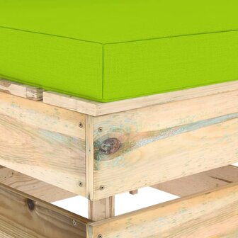 Middenbank sectioneel met kussens groen ge&iuml;mpregneerd hout