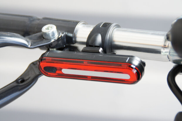 Urban Proof Ultra Bright Usb Oplaadbaar Achterlicht Led zwart zwart